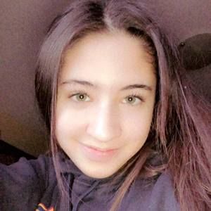 Meet your Posher, Paris-marae